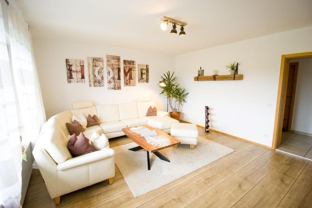 Ferienwohnung Lorenz Heufeld Buitenkant foto